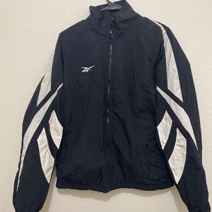 Reebok wind breaker vintage large.